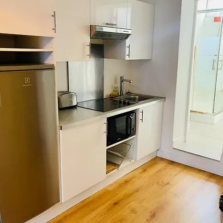 Furnished Studio In A Quiet Authentic Area Near Amenities Bordeaux